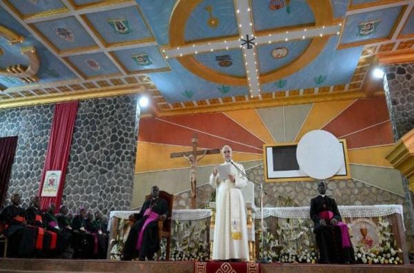 Đức Lêô tại Cameroon: ‘Khốn Thay Cho Những Kẻ Thao Túng Tôn Giáo Vì Lợi Ích Quân Sự Hoặc Chính Trị’